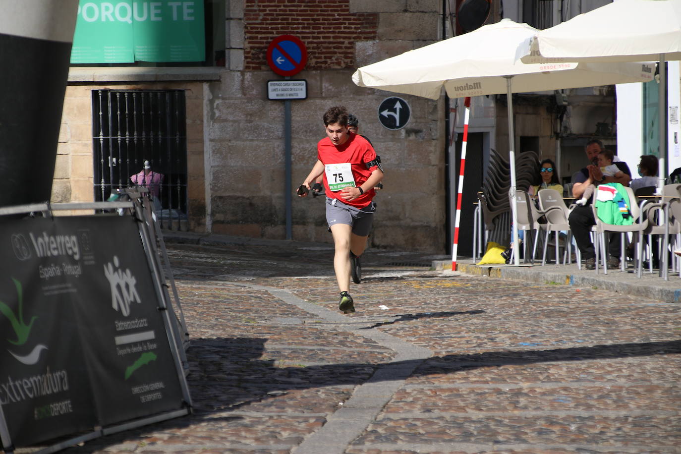 Fotos: Bruno Paixão y Anabel Benítez, vencedores de la XXIII Carrera Popular de Jerez de los Caballeros