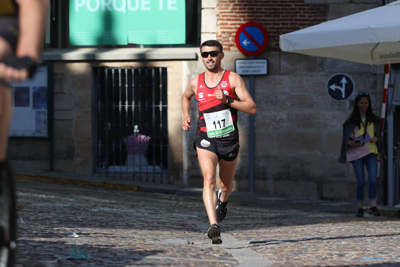 Fotos: Bruno Paixão y Anabel Benítez, vencedores de la XXIII Carrera Popular de Jerez de los Caballeros