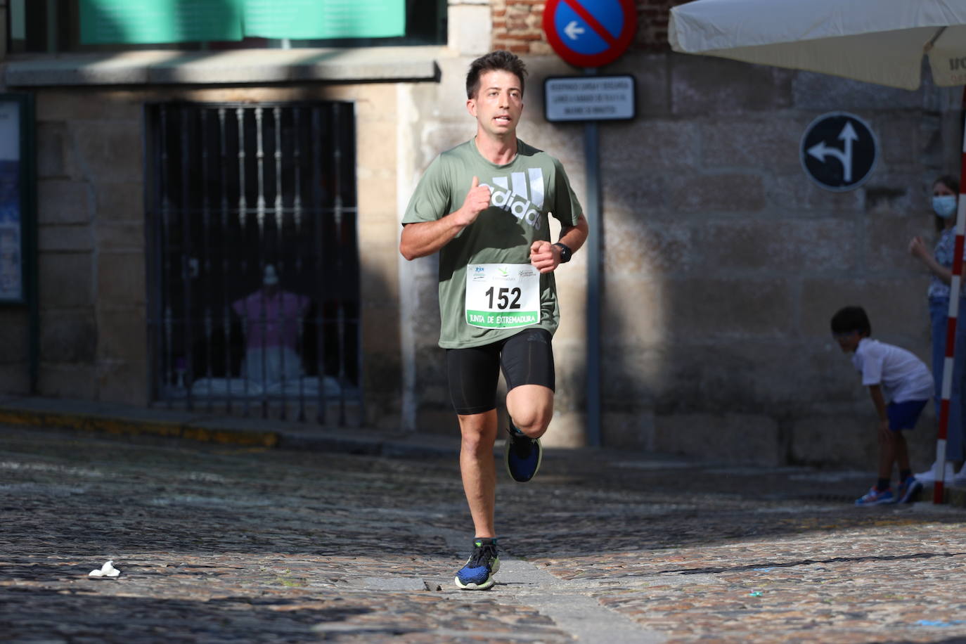 Fotos: Bruno Paixão y Anabel Benítez, vencedores de la XXIII Carrera Popular de Jerez de los Caballeros