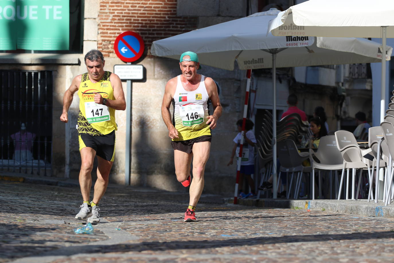 Fotos: Bruno Paixão y Anabel Benítez, vencedores de la XXIII Carrera Popular de Jerez de los Caballeros