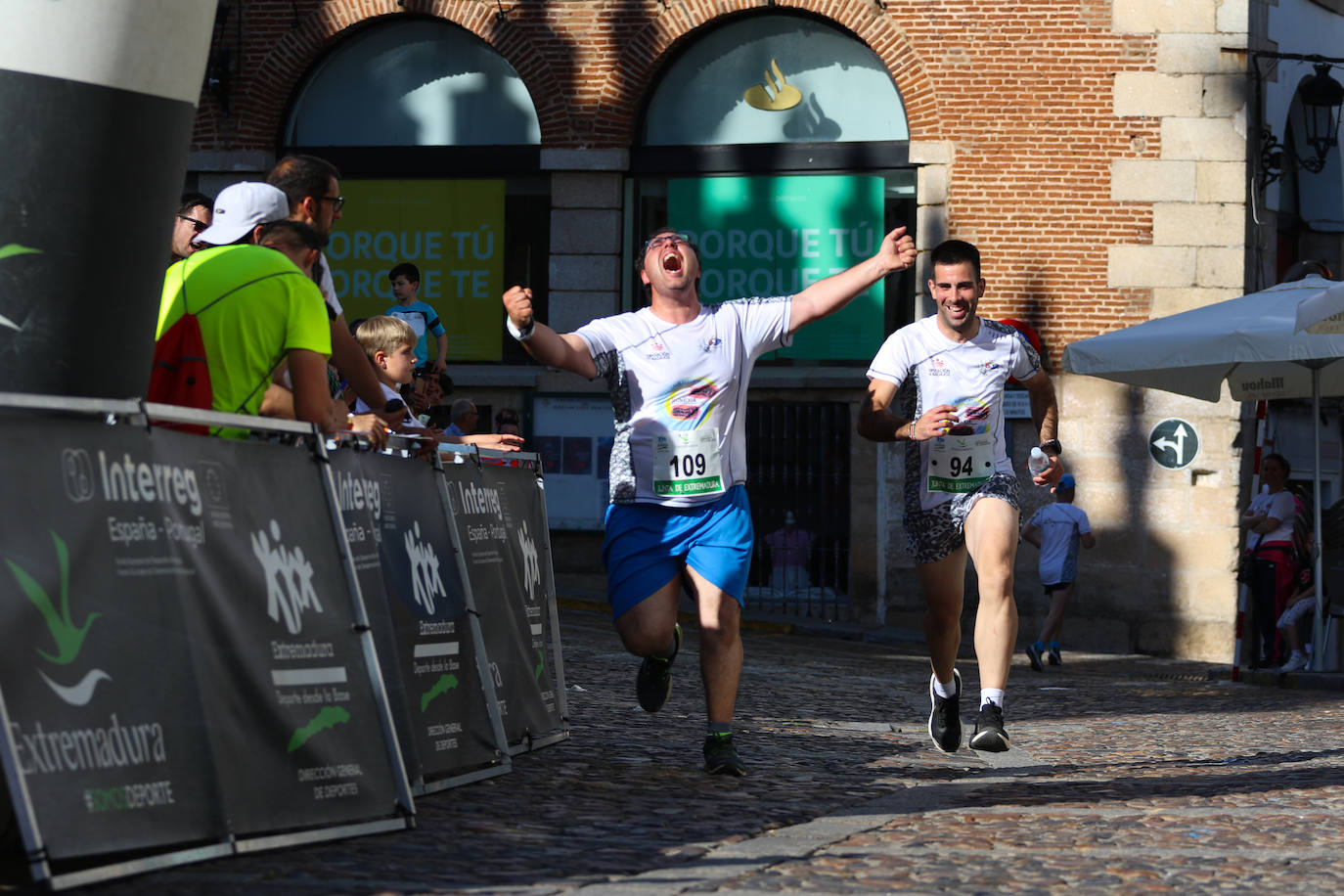 Fotos: Bruno Paixão y Anabel Benítez, vencedores de la XXIII Carrera Popular de Jerez de los Caballeros