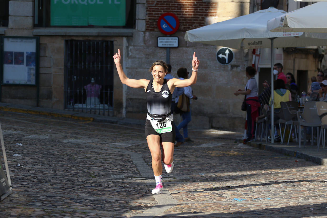 Fotos: Bruno Paixão y Anabel Benítez, vencedores de la XXIII Carrera Popular de Jerez de los Caballeros