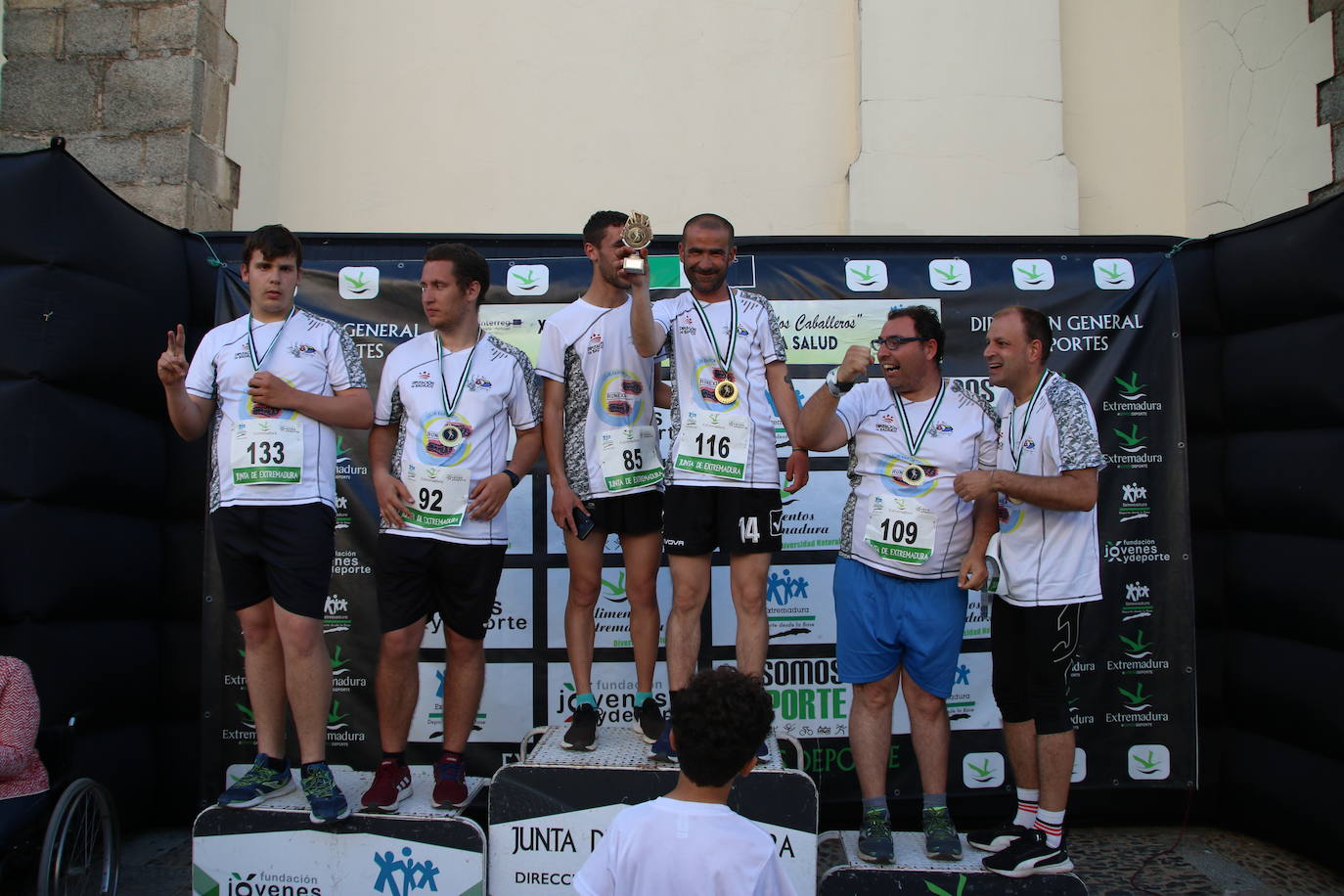 Fotos: Bruno Paixão y Anabel Benítez, vencedores de la XXIII Carrera Popular de Jerez de los Caballeros