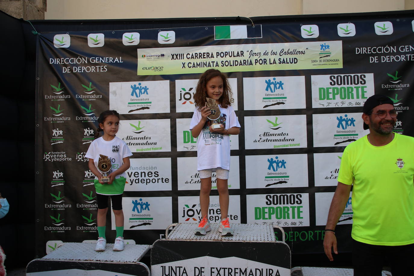 Fotos: Bruno Paixão y Anabel Benítez, vencedores de la XXIII Carrera Popular de Jerez de los Caballeros