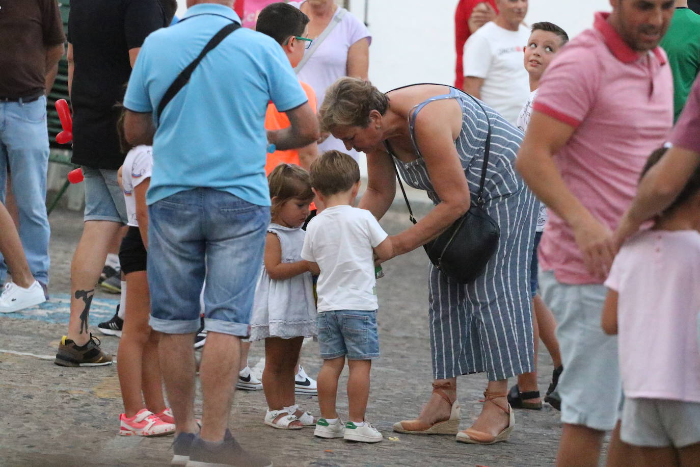 Fotos: La «velá» del barrio de Santa Catalina continúa este sábado con más música y animación