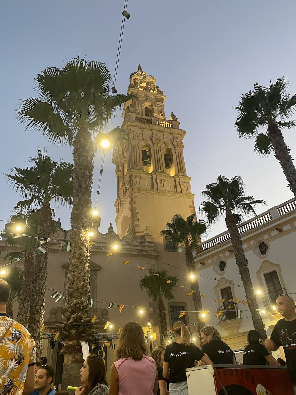 Fotos: La «velá» del barrio de Santa Catalina continúa este sábado con más música y animación