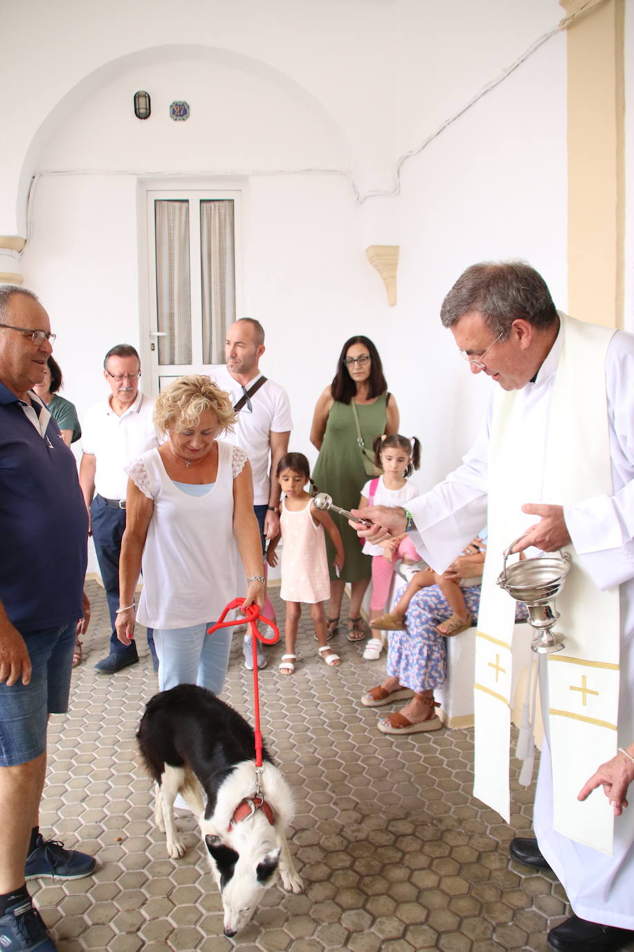 Fotos: La «velá» del barrio de San Roque continúa con la tradicional bendición de animales y los juegos infantiles