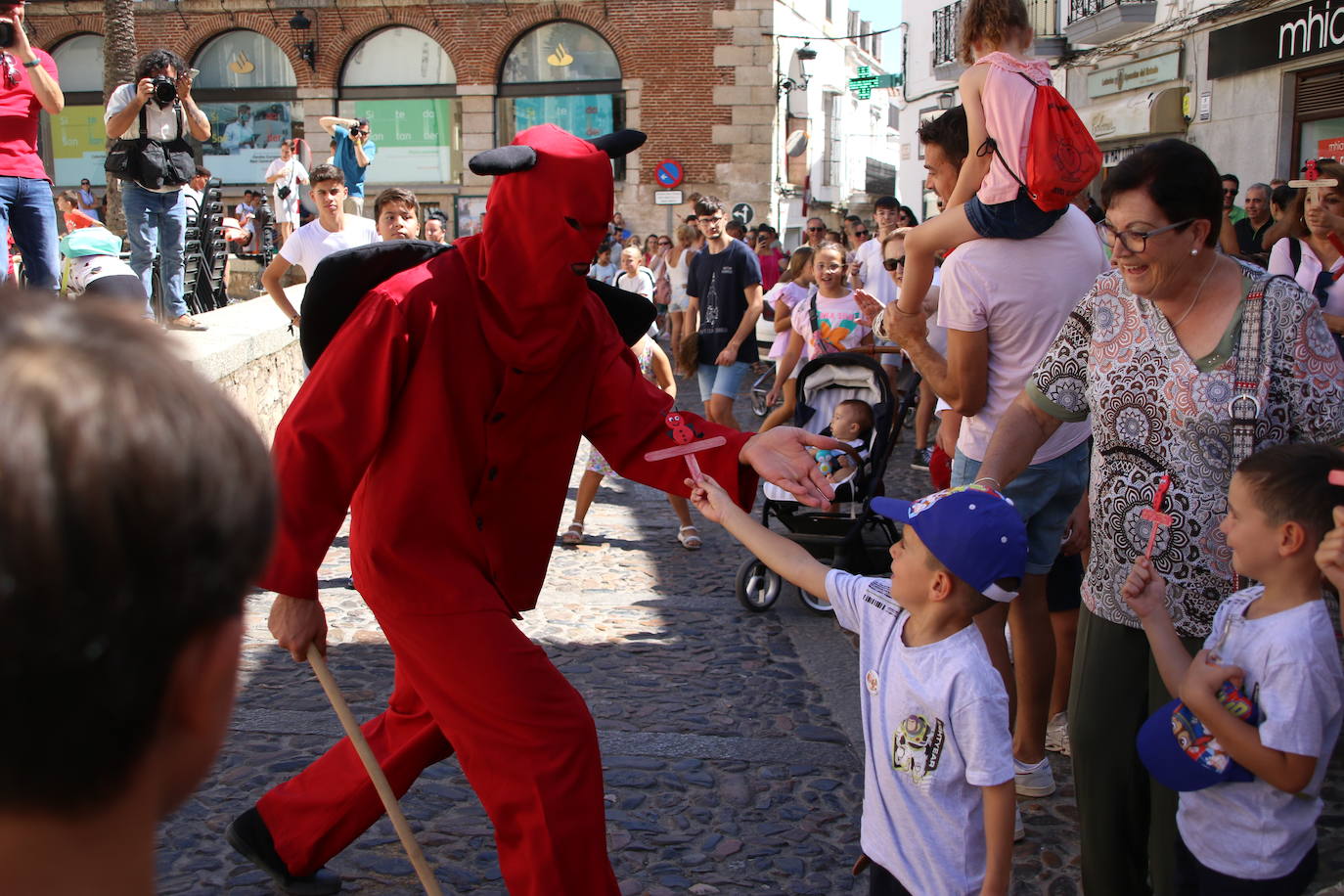 Fotos: Jerez de los Caballeros celebra con júbilo su tradicional &#039;Salida del diablo&#039;