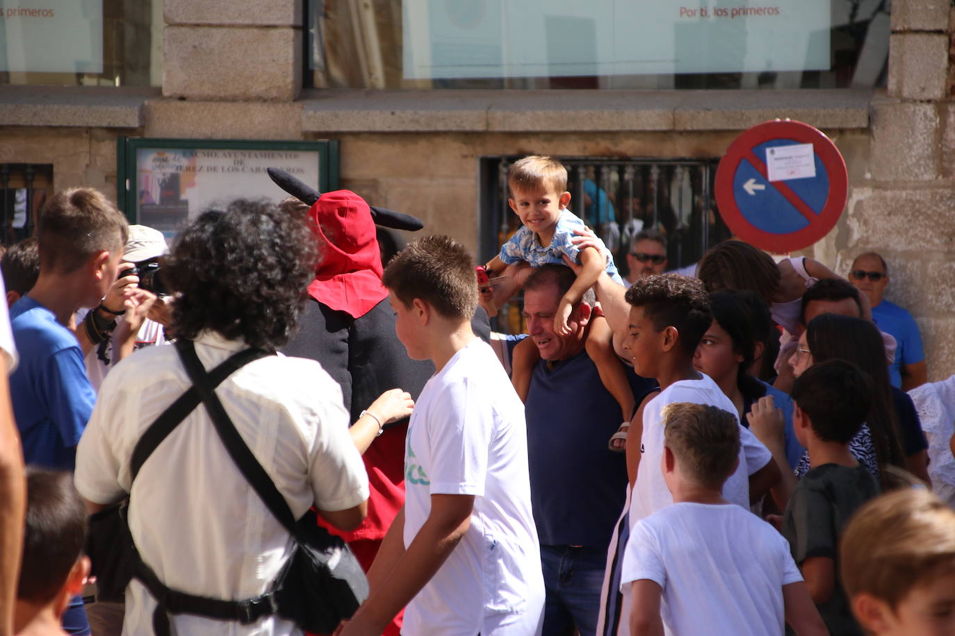 Fotos: Jerez de los Caballeros celebra con júbilo su tradicional &#039;Salida del diablo&#039;