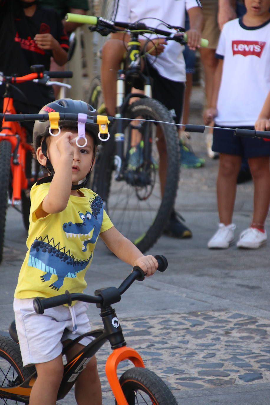 Fotos: El barrio de Santa María continúa este sábado con su tradicional «velá»