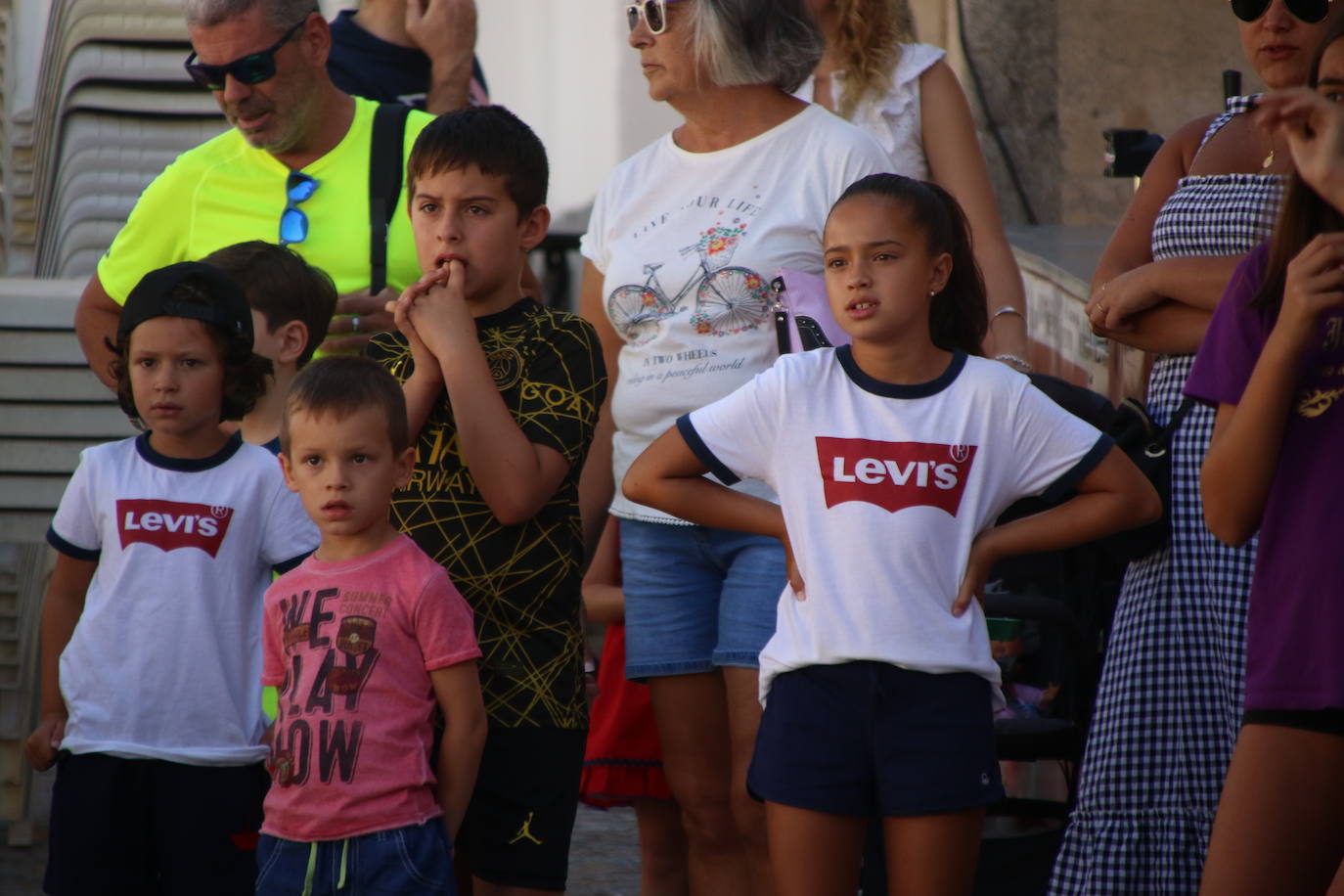 Fotos: El barrio de Santa María continúa este sábado con su tradicional «velá»