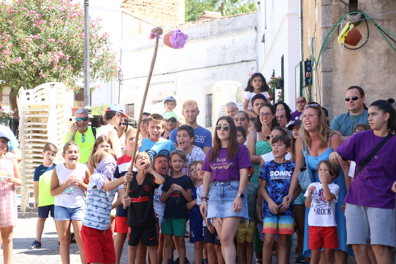 Fotos: El barrio de Santa María continúa este sábado con su tradicional «velá»
