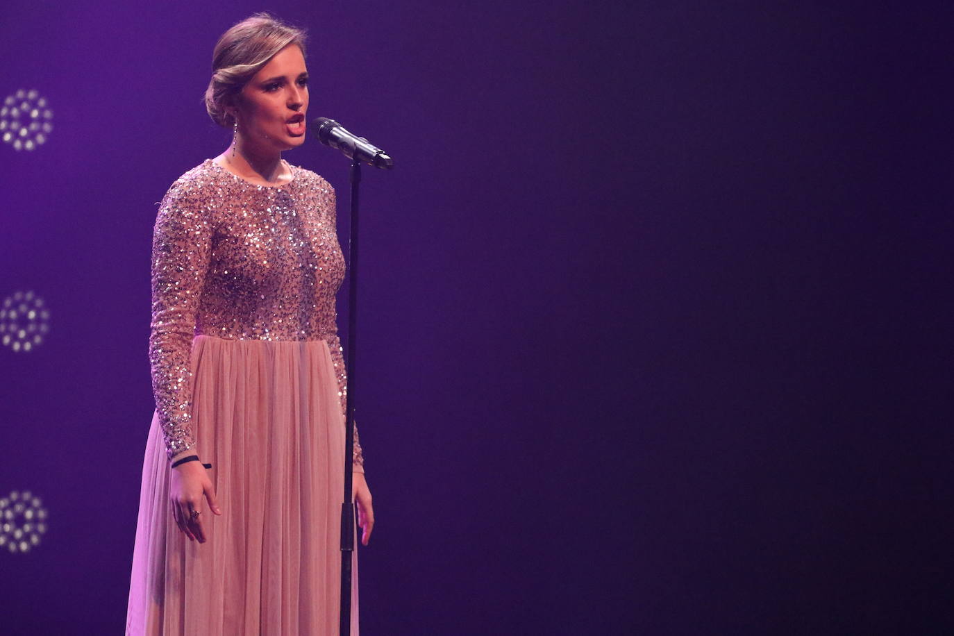 Fotos: Ana Nina, ganadora del Festival de la Canción de Extremadura 2022