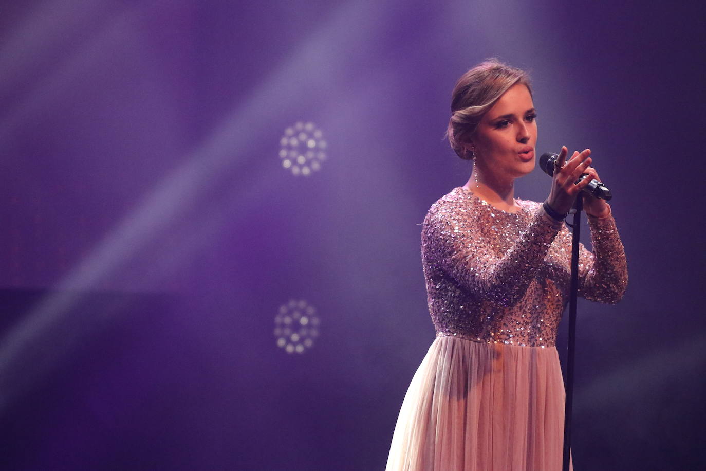 Fotos: Ana Nina, ganadora del Festival de la Canción de Extremadura 2022