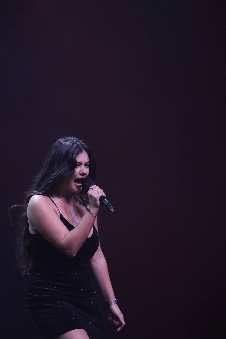 Fotos: Ana Nina, ganadora del Festival de la Canción de Extremadura 2022