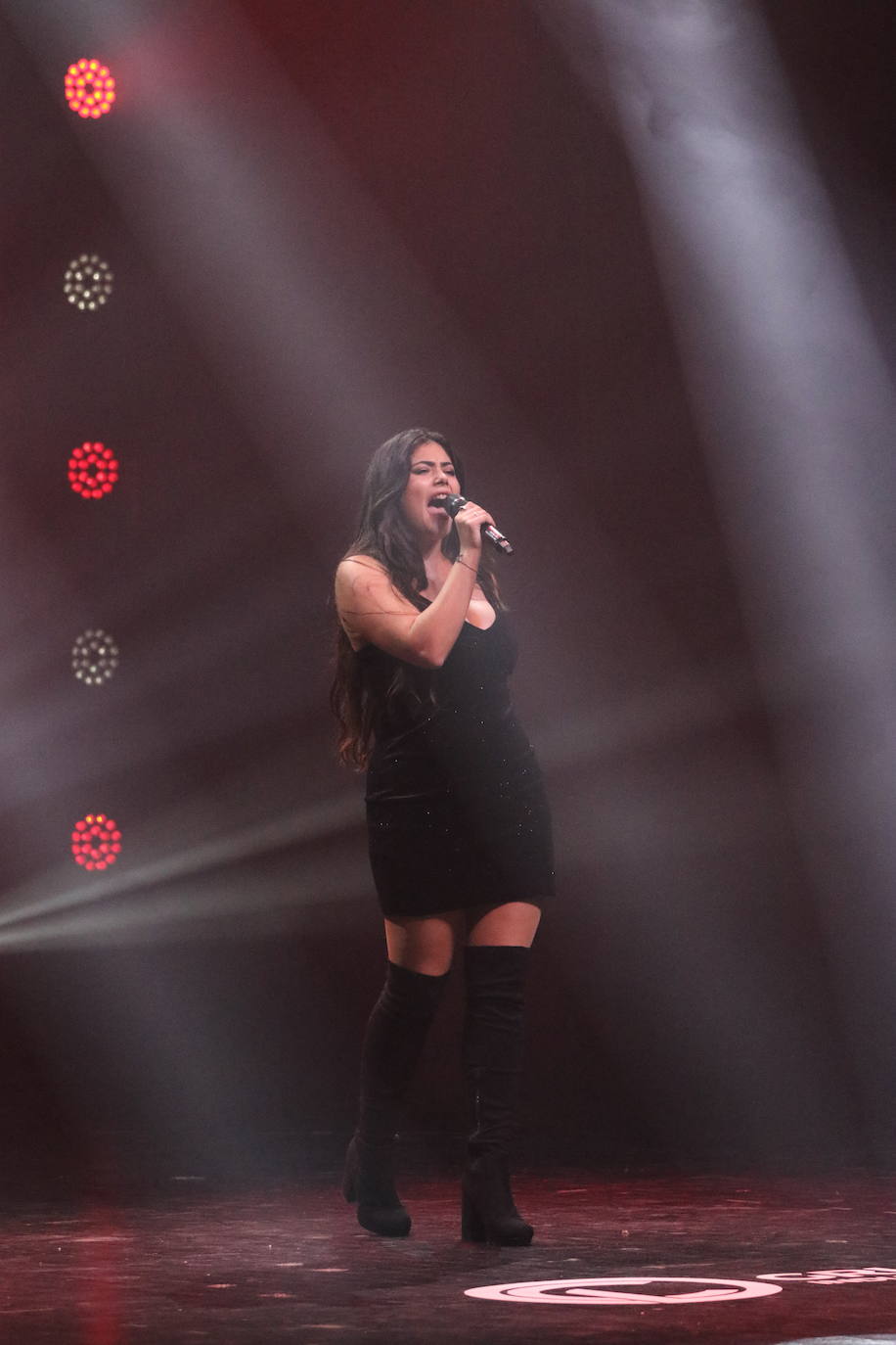 Fotos: Ana Nina, ganadora del Festival de la Canción de Extremadura 2022