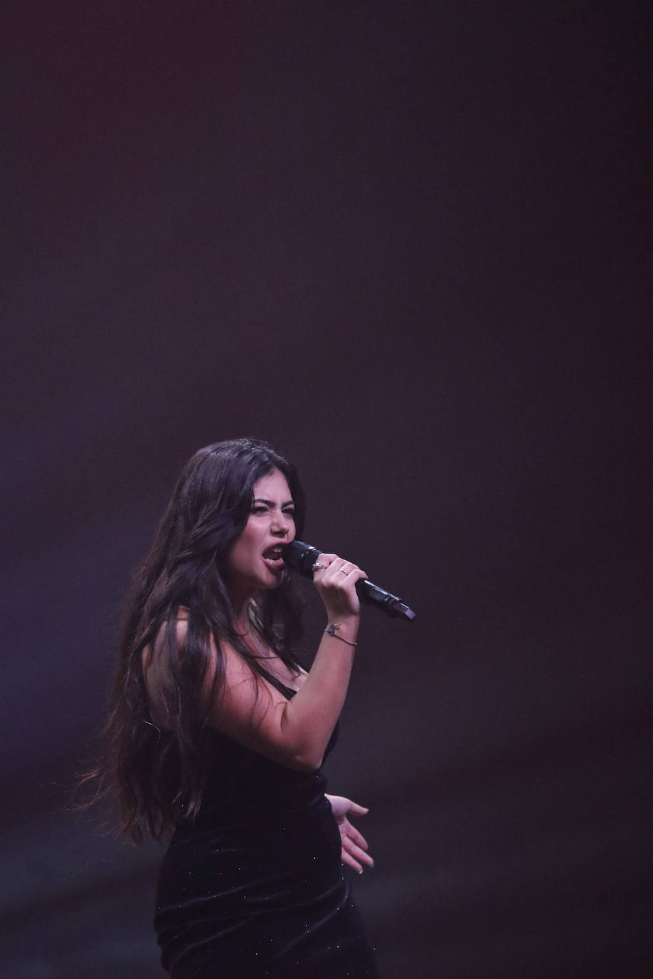 Fotos: Ana Nina, ganadora del Festival de la Canción de Extremadura 2022