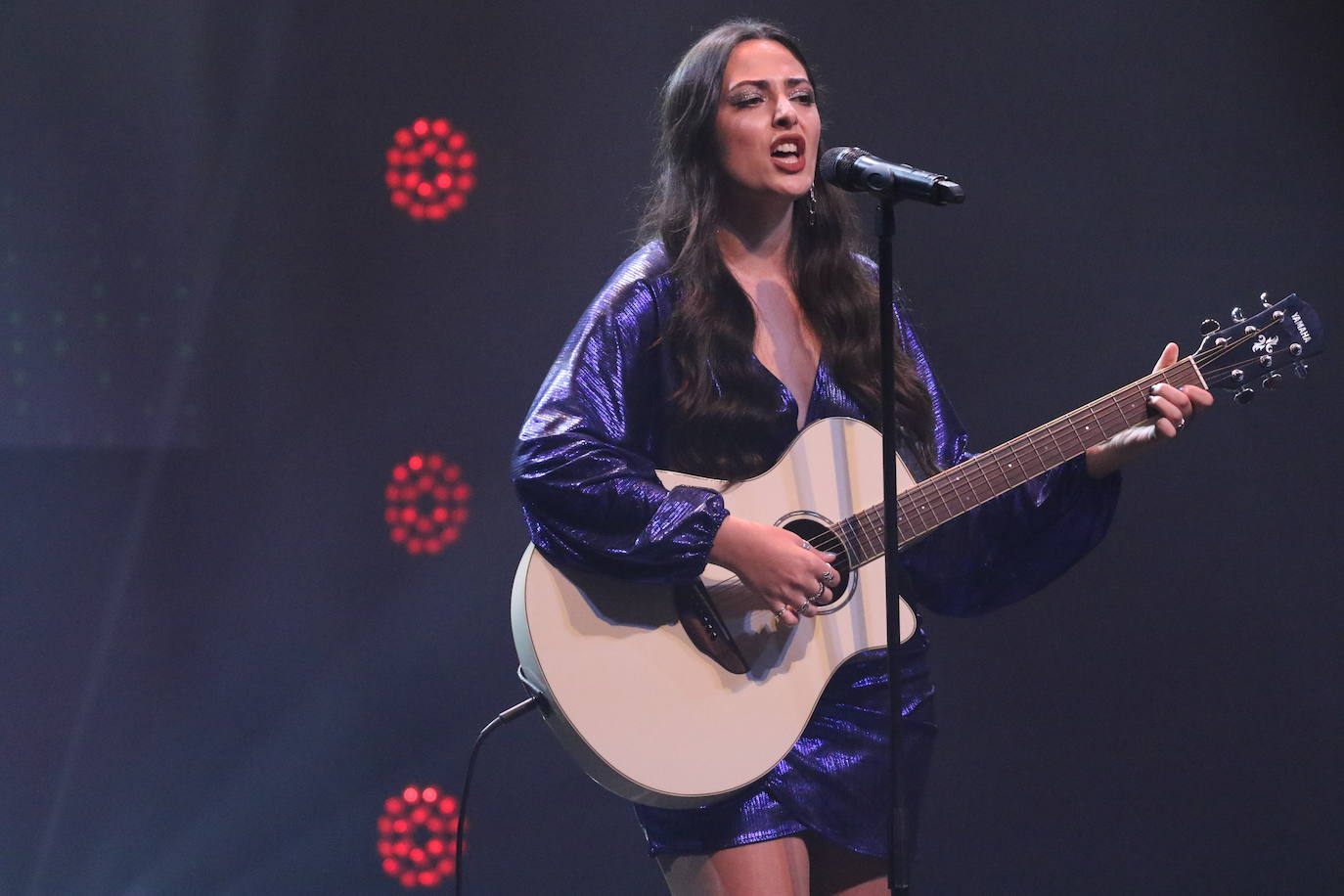 Fotos: Ana Nina, ganadora del Festival de la Canción de Extremadura 2022