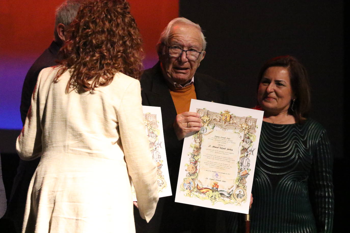 Fotos: Jerez conmemora los 40 años de ayuntamientos democráticos con un homenaje a las mujeres y hombres que han formado parte de la Corporación Municipal