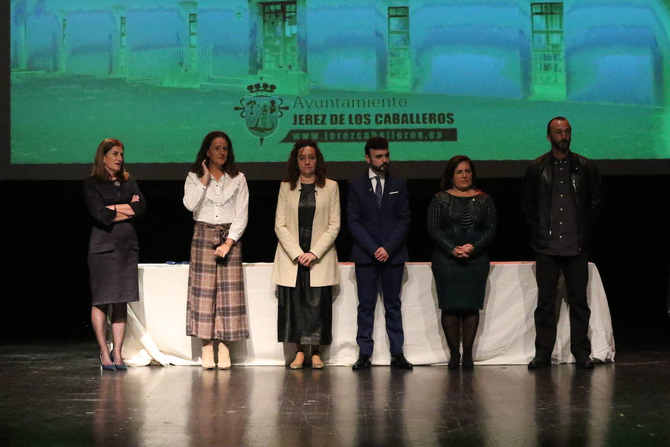 Fotos: Jerez conmemora los 40 años de ayuntamientos democráticos con un homenaje a las mujeres y hombres que han formado parte de la Corporación Municipal