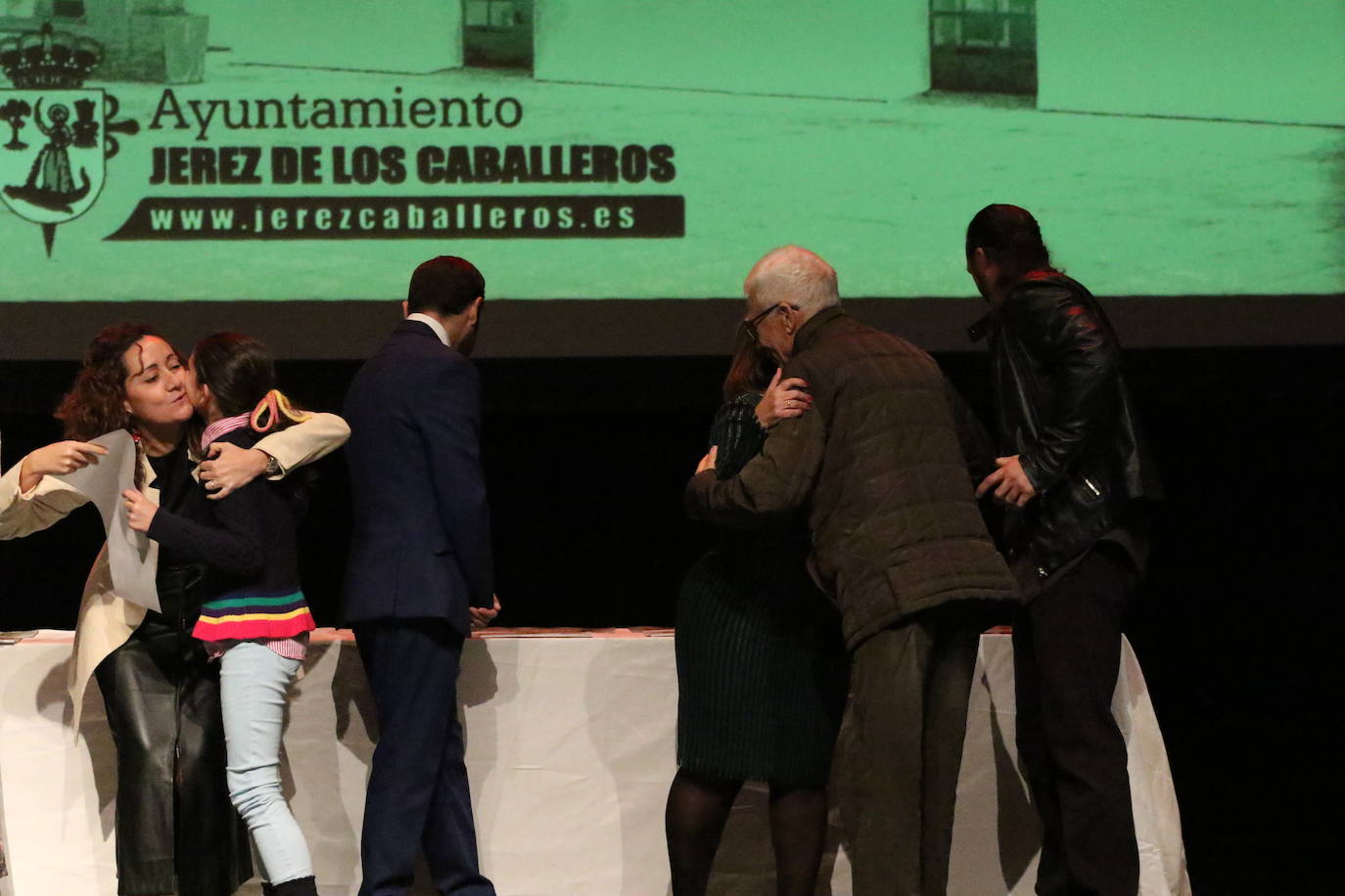 Fotos: Jerez conmemora los 40 años de ayuntamientos democráticos con un homenaje a las mujeres y hombres que han formado parte de la Corporación Municipal
