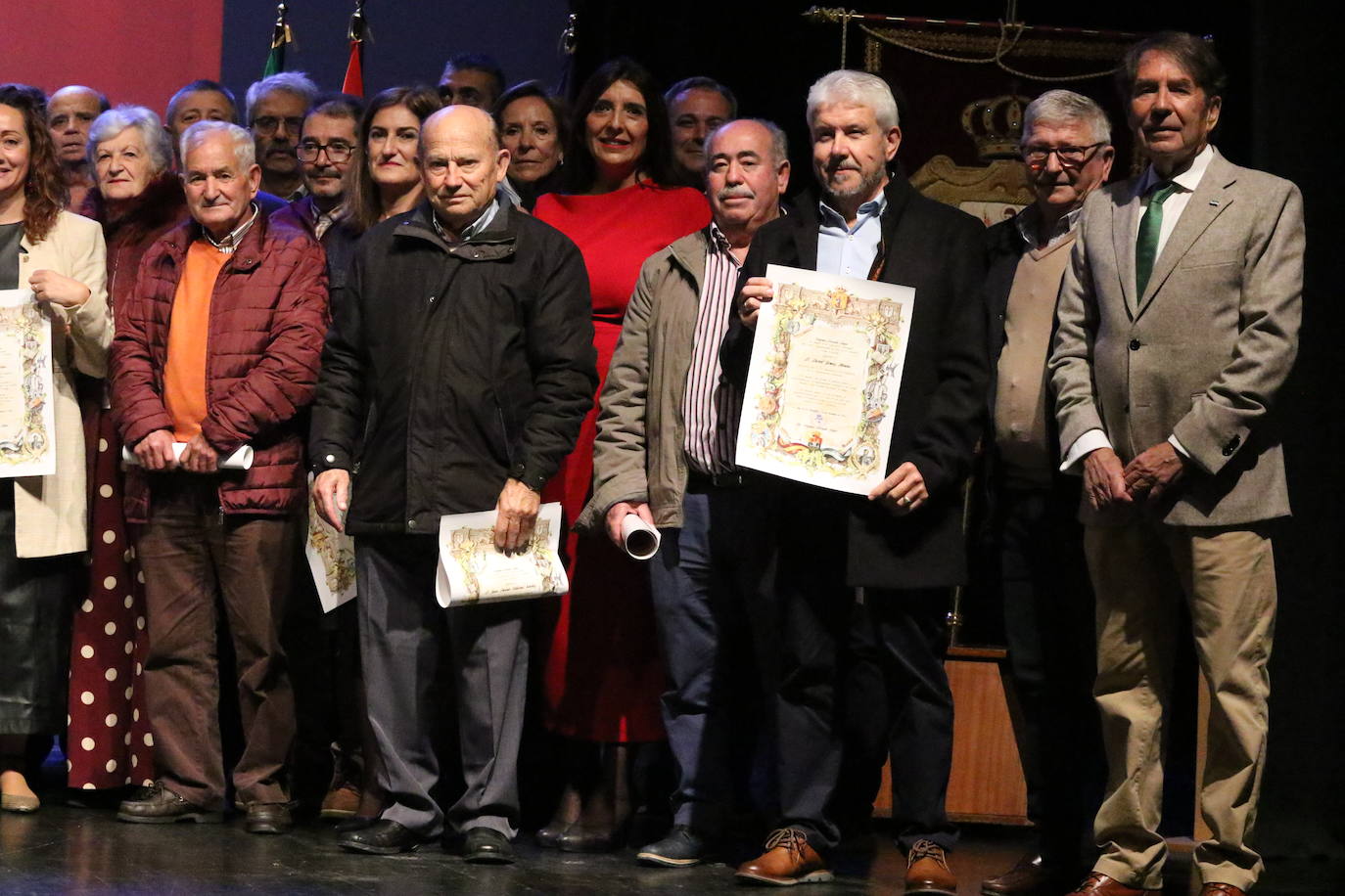 Fotos: Jerez conmemora los 40 años de ayuntamientos democráticos con un homenaje a las mujeres y hombres que han formado parte de la Corporación Municipal