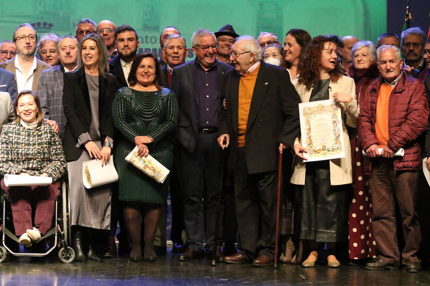 Fotos: Jerez conmemora los 40 años de ayuntamientos democráticos con un homenaje a las mujeres y hombres que han formado parte de la Corporación Municipal