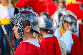 Fotogalería II: La Semana Santa infantil del CEIP «El Rodeo» vuelve a ensalzar el legado cofrade de Jerez de los Caballeros