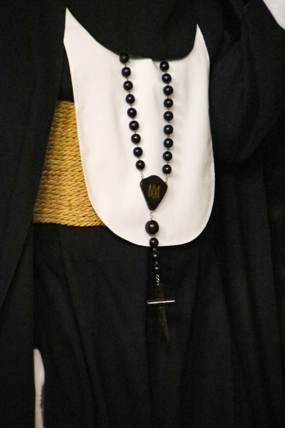 Silencio y recogimiento en la noche del Martes Santo jerezano al paso de Jesús Orando en el Huerto