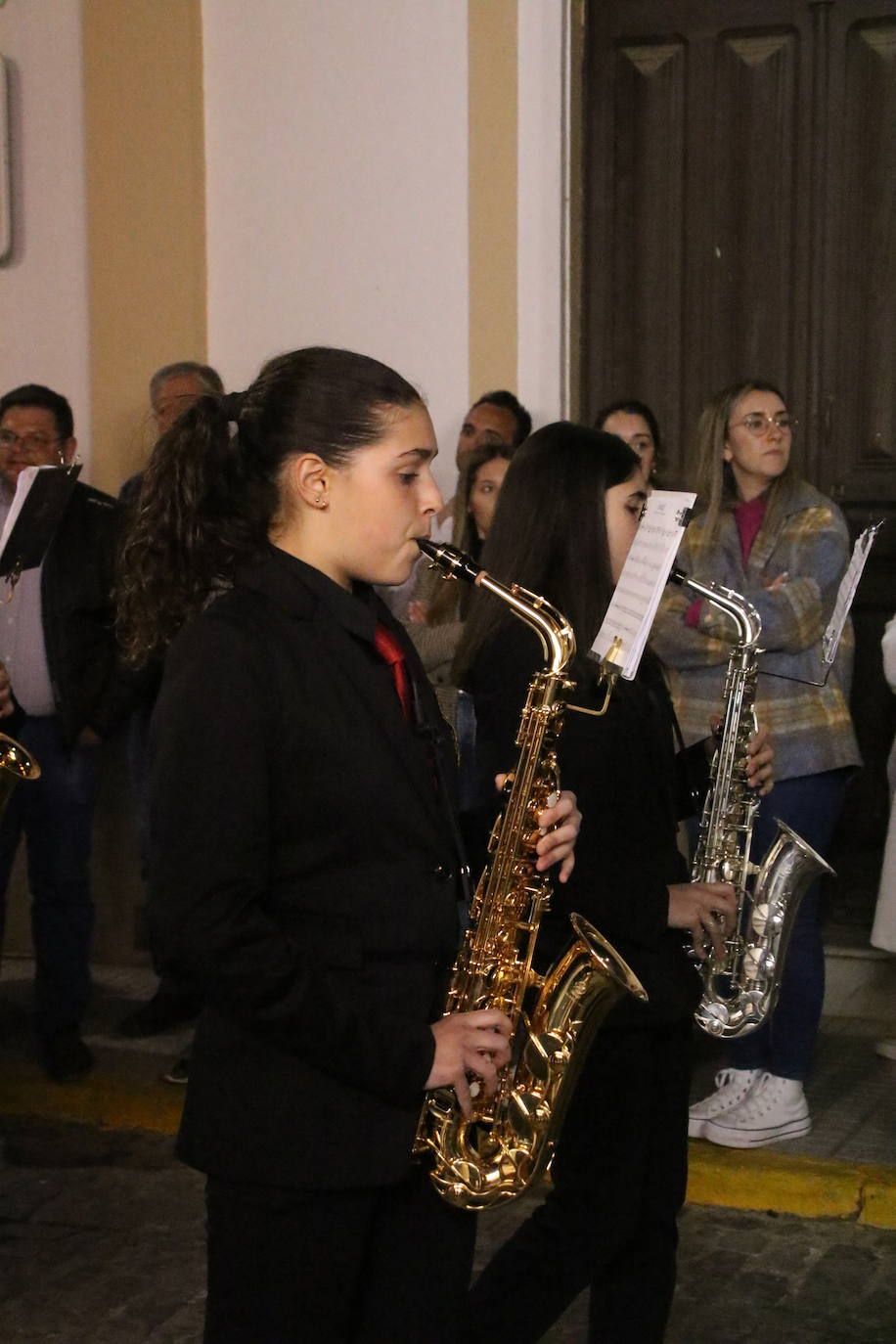 Silencio y recogimiento en la noche del Martes Santo jerezano al paso de Jesús Orando en el Huerto