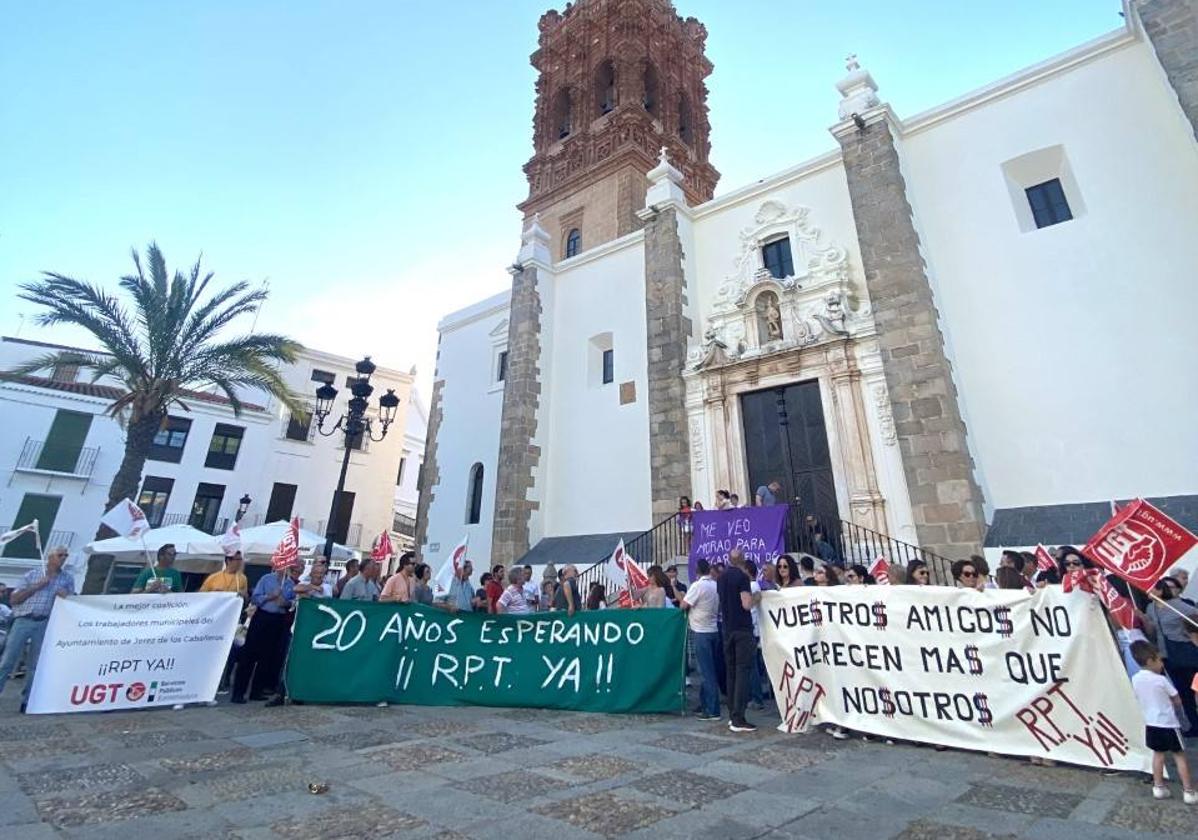 Los trabajadores del Ayuntamiento continúan reivindicando la aprobación de la RPT