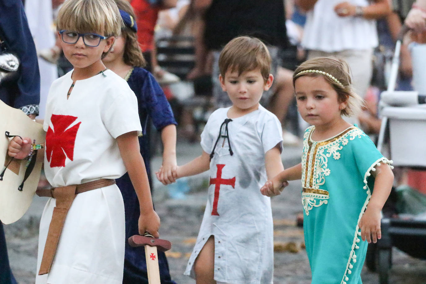 Desfile inaugural del XX Festival Templario de Jerez de los Caballeros, en imágenes