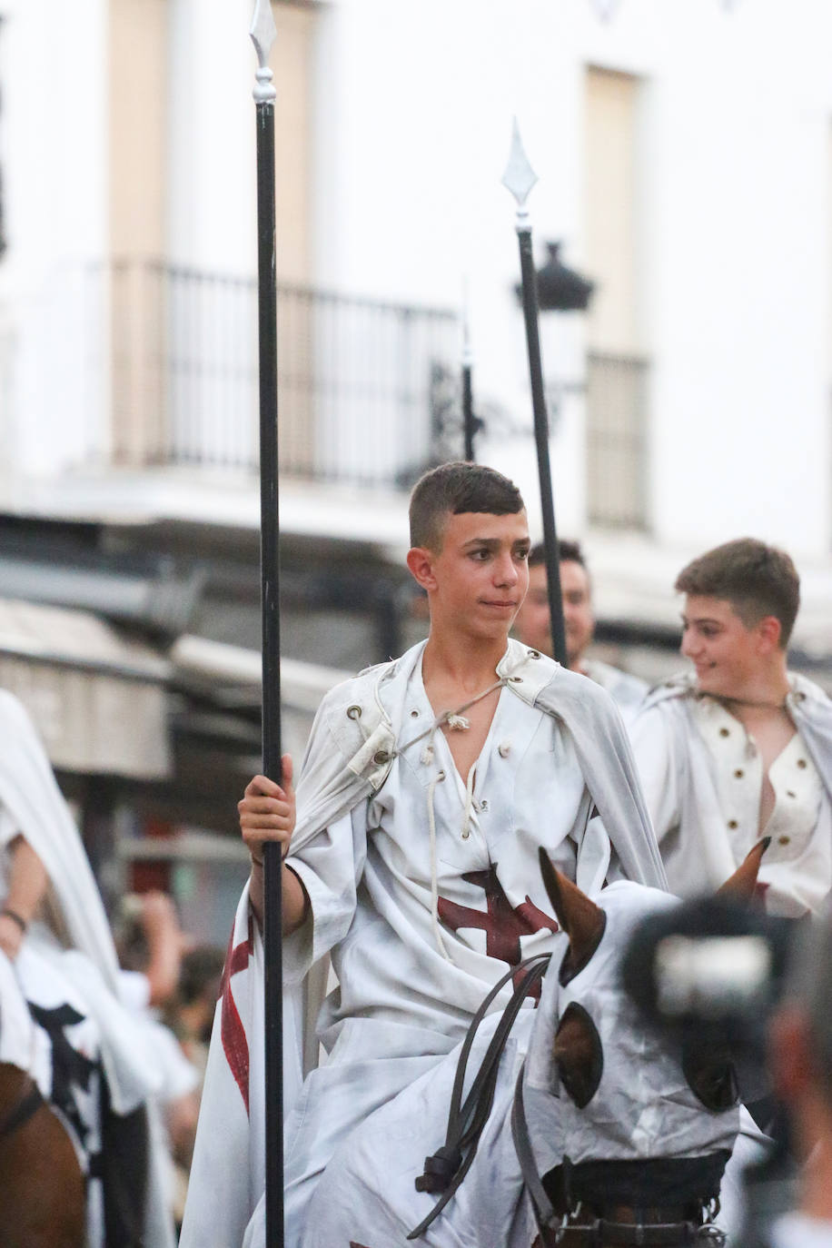 Desfile inaugural del XX Festival Templario de Jerez de los Caballeros, en imágenes