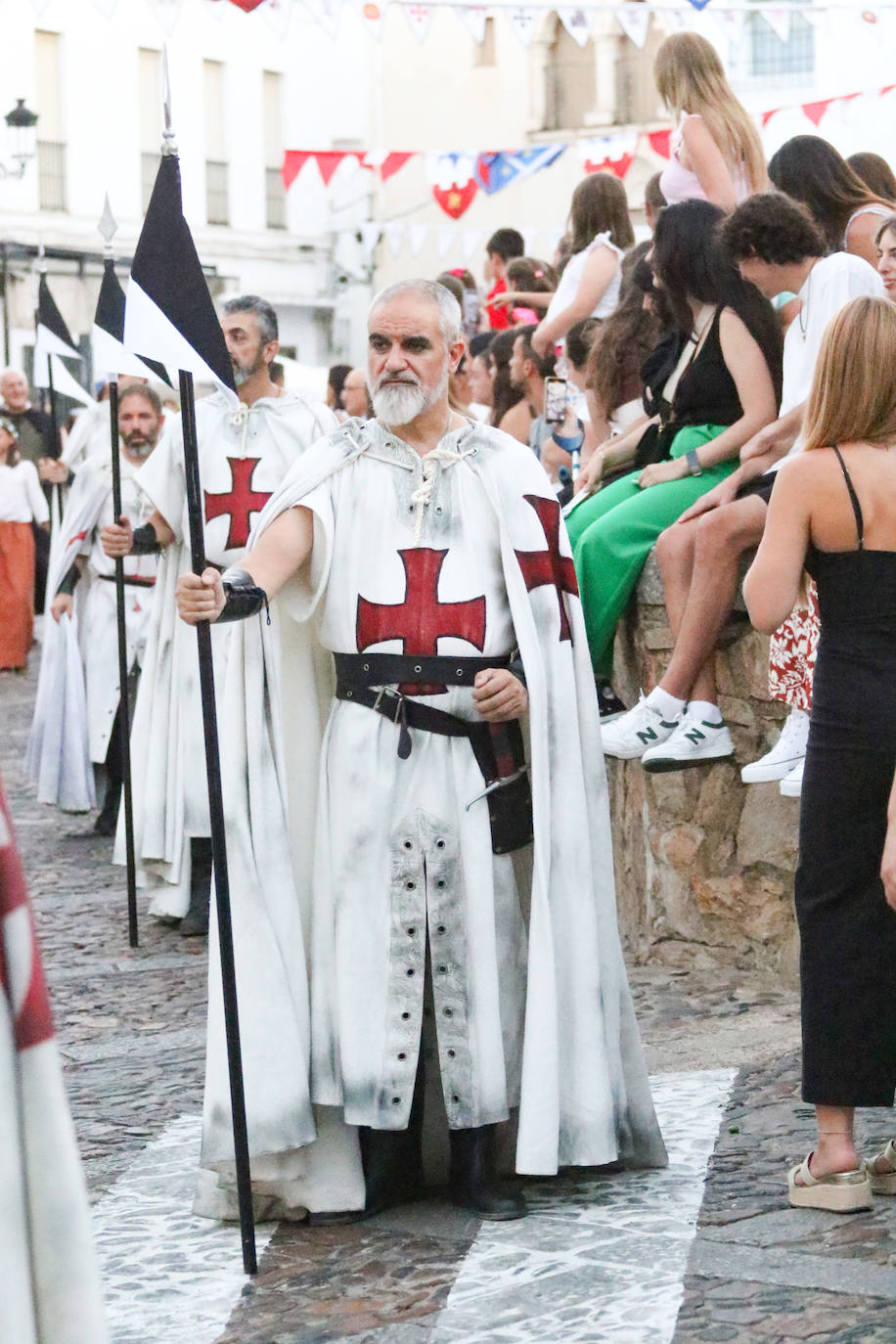 Desfile inaugural del XX Festival Templario de Jerez de los Caballeros, en imágenes