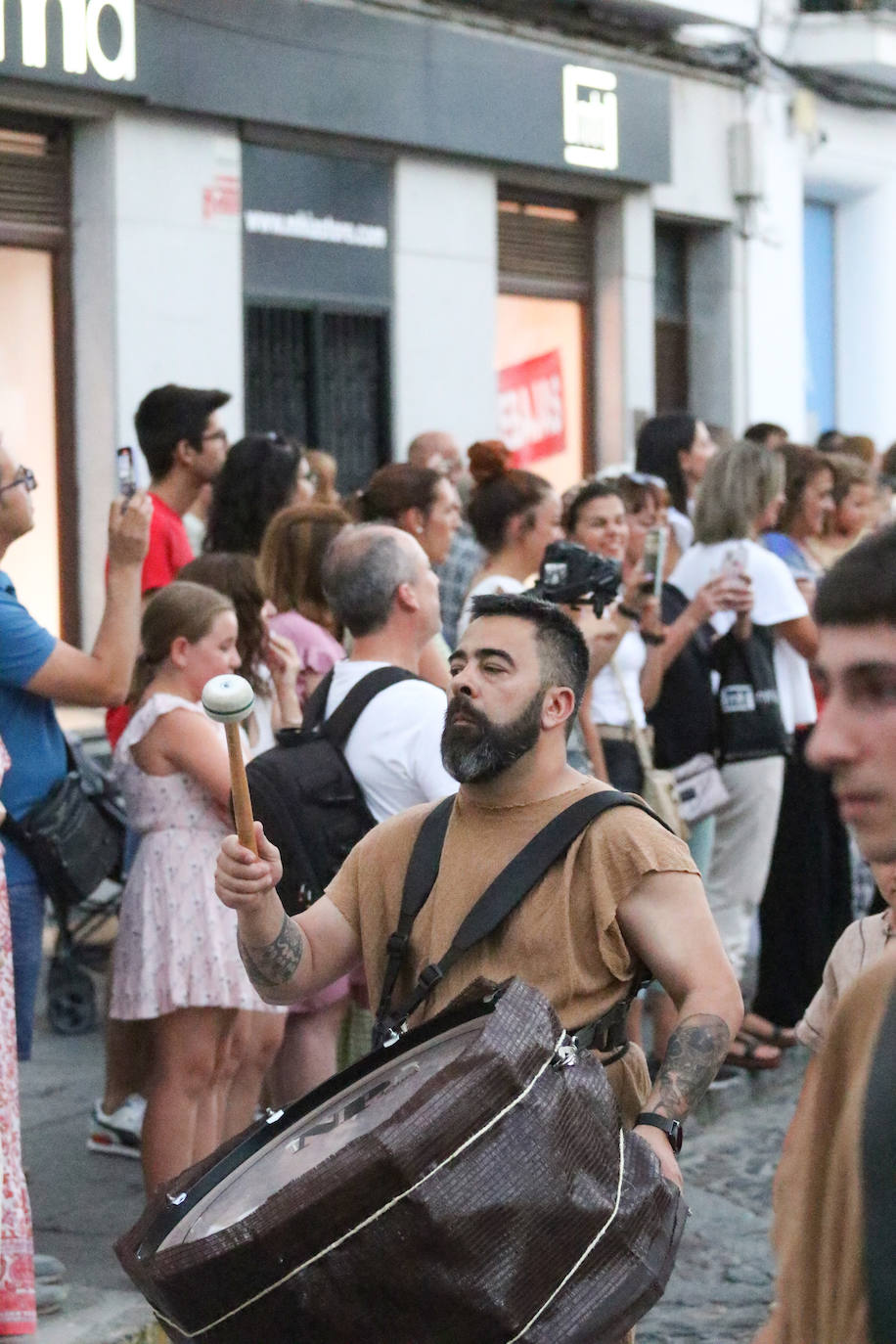 Desfile inaugural del XX Festival Templario de Jerez de los Caballeros, en imágenes