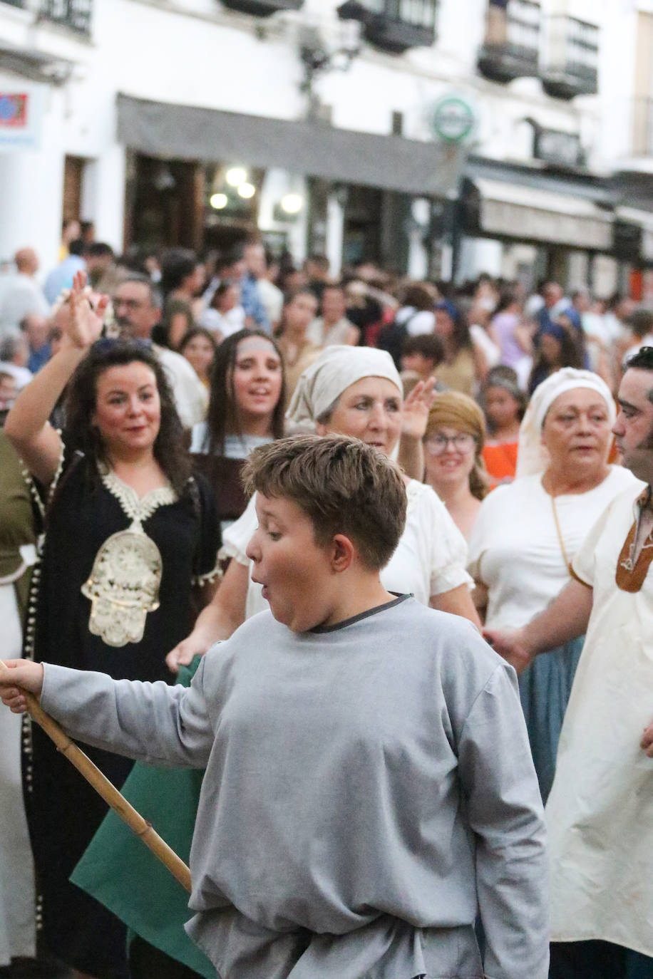 Desfile inaugural del XX Festival Templario de Jerez de los Caballeros, en imágenes