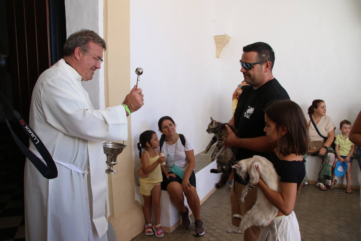 La ermita de San Roque acoge la tradicional bendición de animales