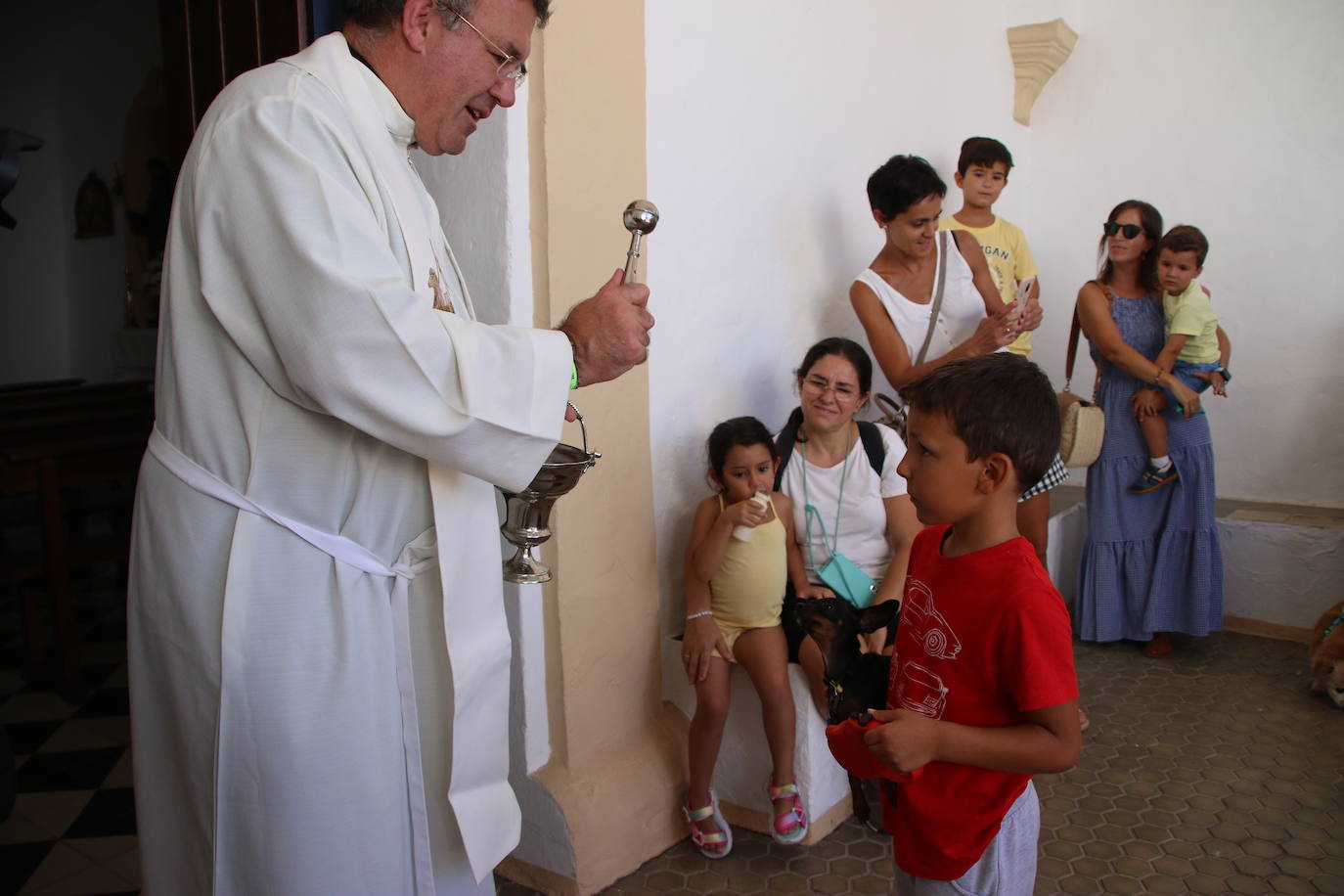 La ermita de San Roque acoge la tradicional bendición de animales