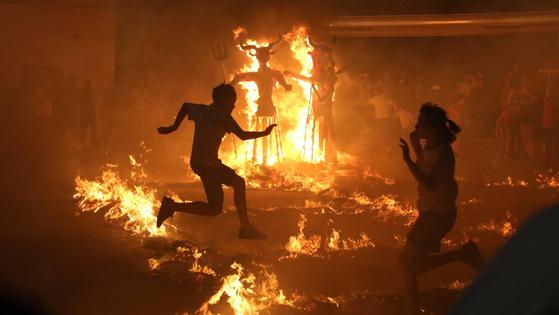 La «Quema del rabo del diablo», en imágenes