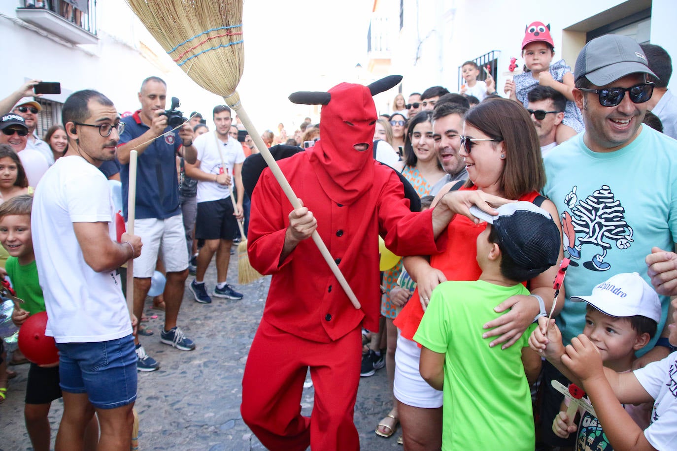 La tradicional &#039;Salida del diablo&#039;, en imágenes