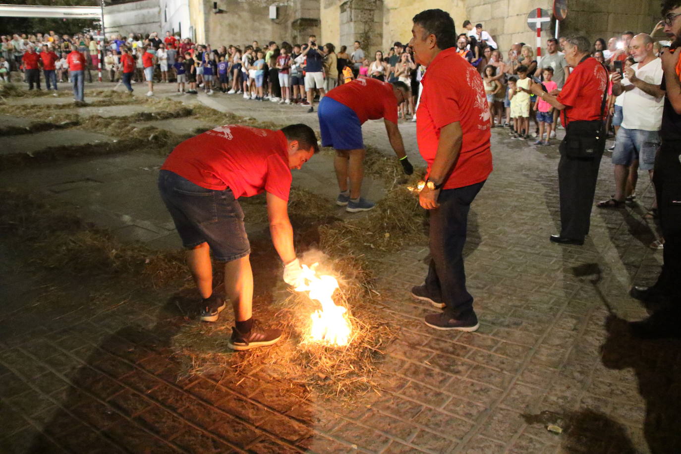 La «Quema del rabo del diablo», en imágenes
