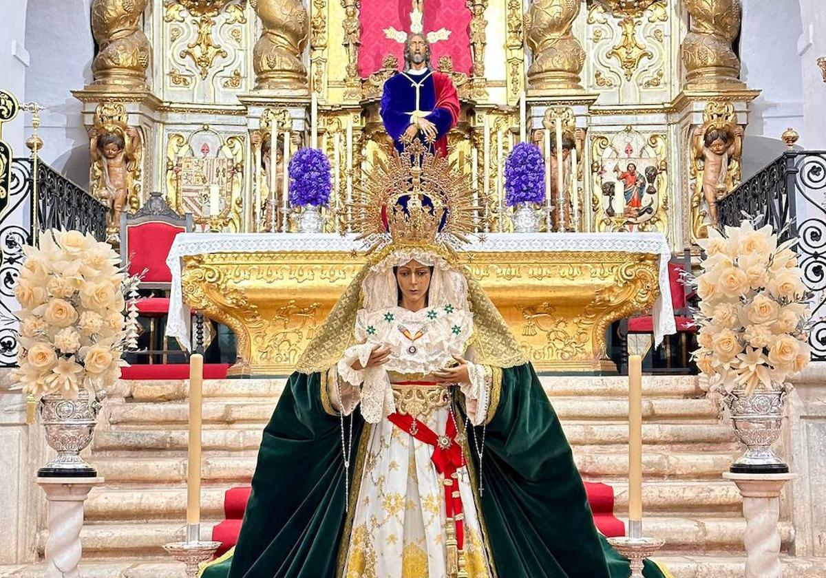 El triduo en honor de la Esperanza Macarena continúa este sábado