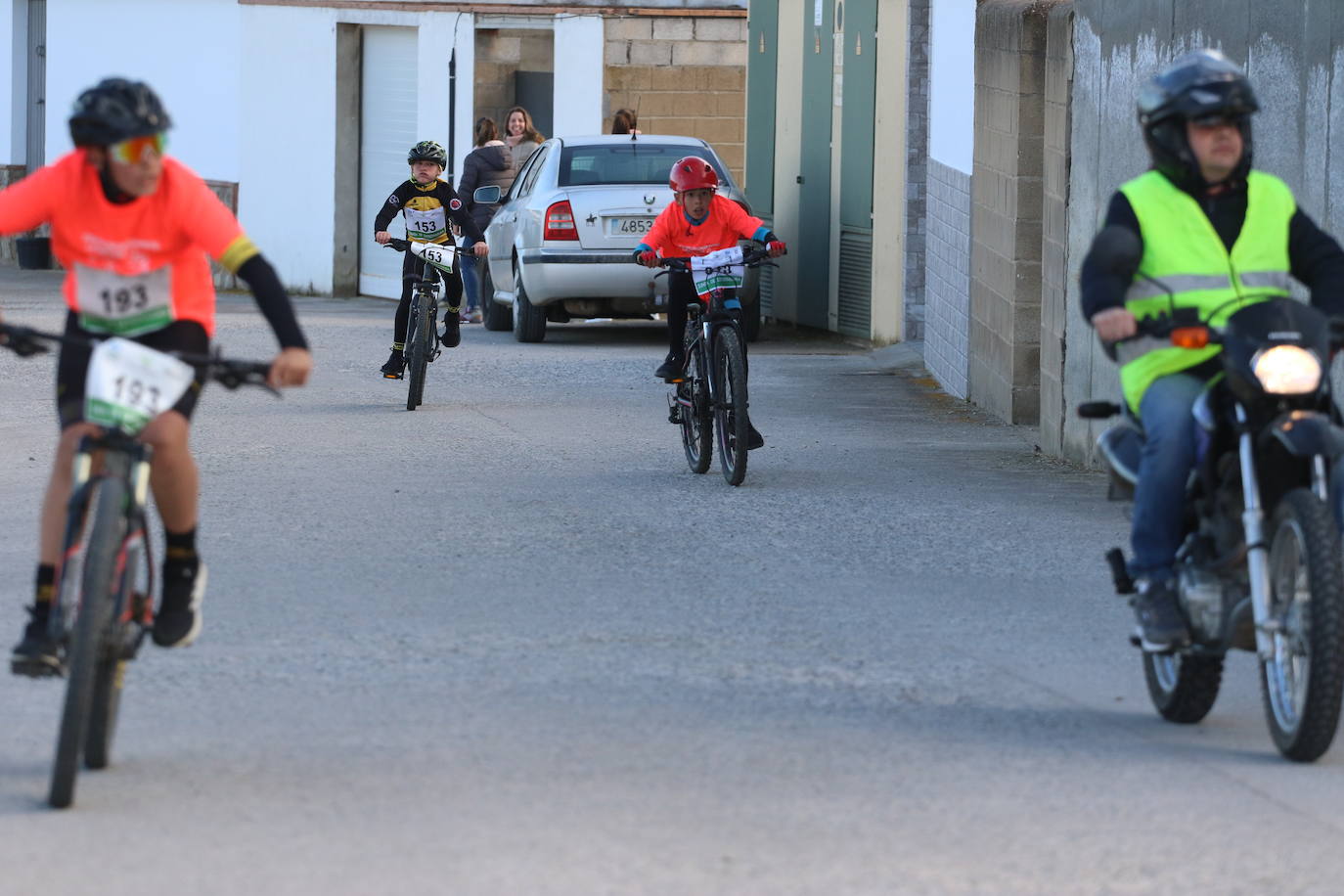 Fotos: Éxito de participación en el II Duatlón Cross Infantil La Bazana 2023
