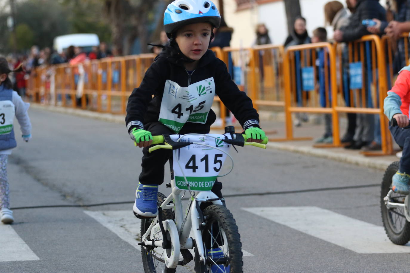 Fotos: Éxito de participación en el II Duatlón Cross Infantil La Bazana 2023