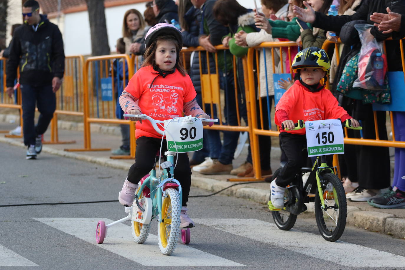 Fotos: Éxito de participación en el II Duatlón Cross Infantil La Bazana 2023