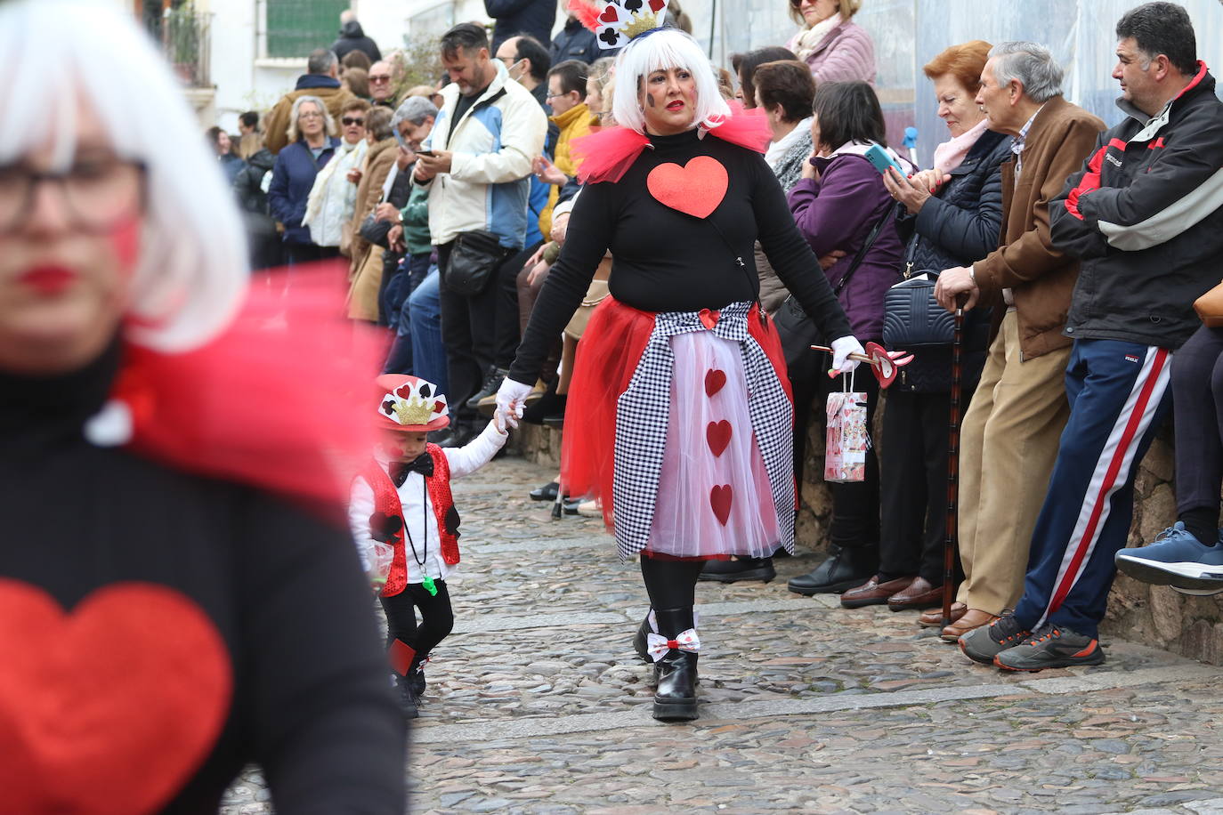 Fotos: Arranca el Carnaval en Jerez de los Caballeros con el desfile de los centros educativos
