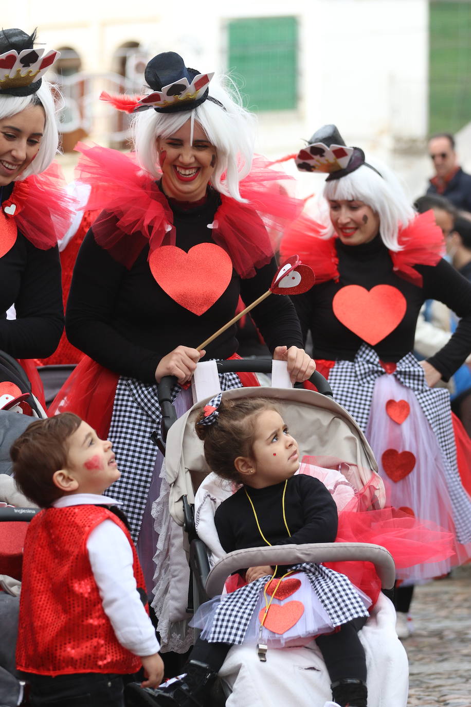 Fotos: Arranca el Carnaval en Jerez de los Caballeros con el desfile de los centros educativos