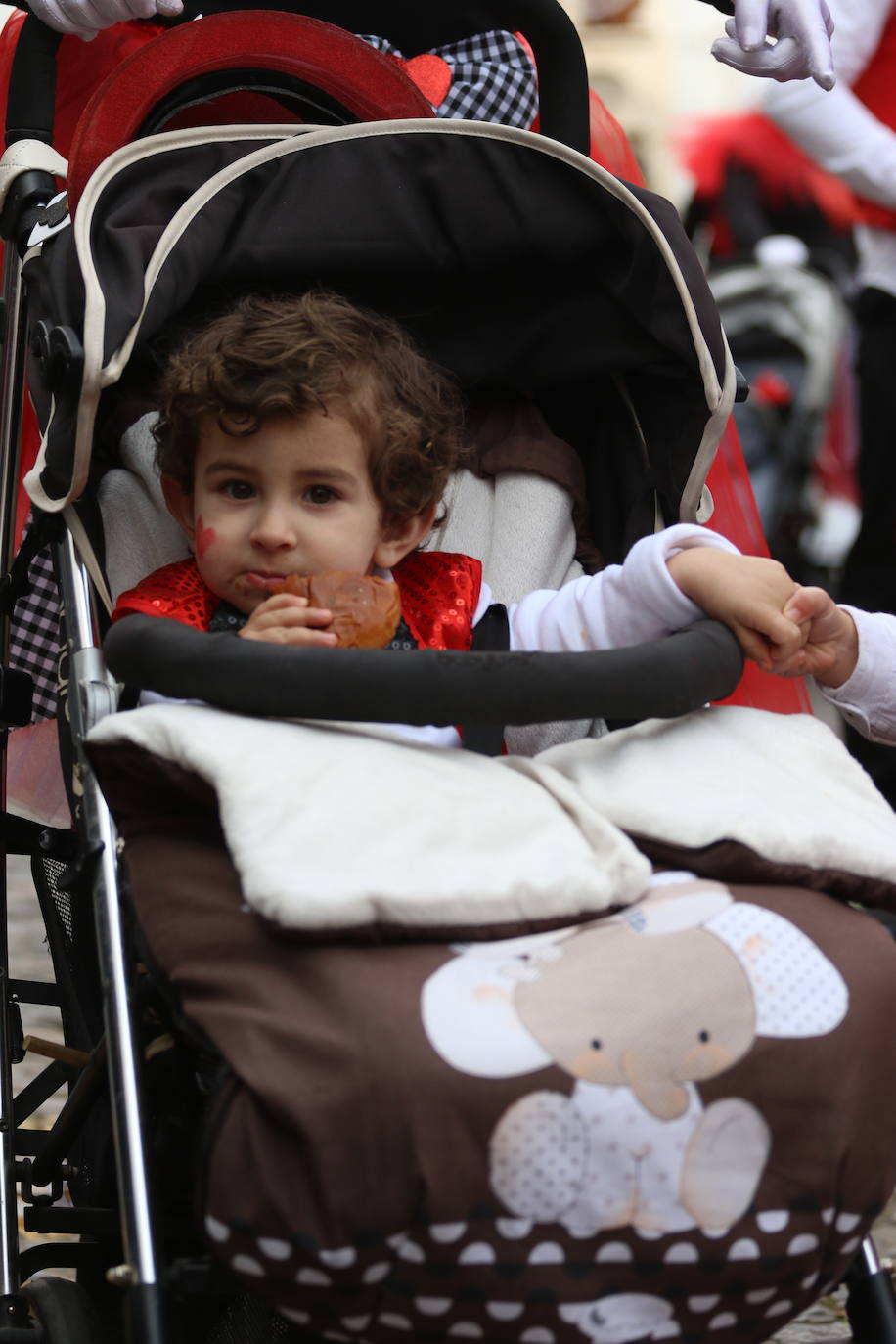 Fotos: Arranca el Carnaval en Jerez de los Caballeros con el desfile de los centros educativos