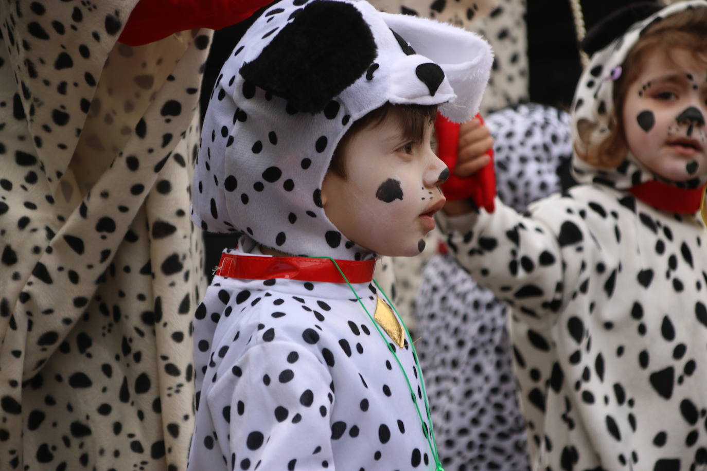 Fotos: Arranca el Carnaval en Jerez de los Caballeros con el desfile de los centros educativos