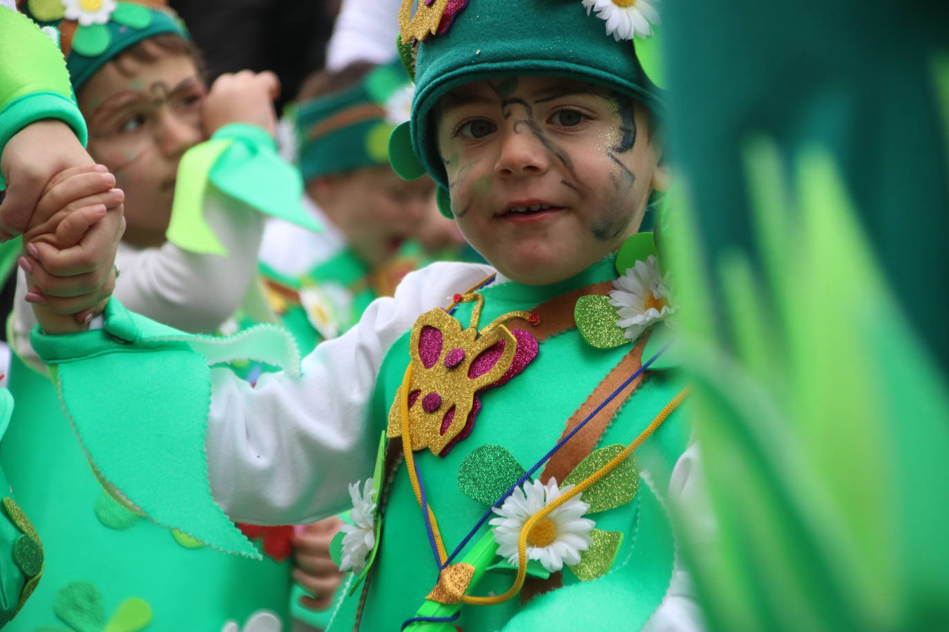 Fotos: Arranca el Carnaval en Jerez de los Caballeros con el desfile de los centros educativos